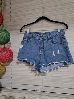 (Category: ) located in . Submitted by cecebells (Listing ID 1194269251, Image 1). Description: .