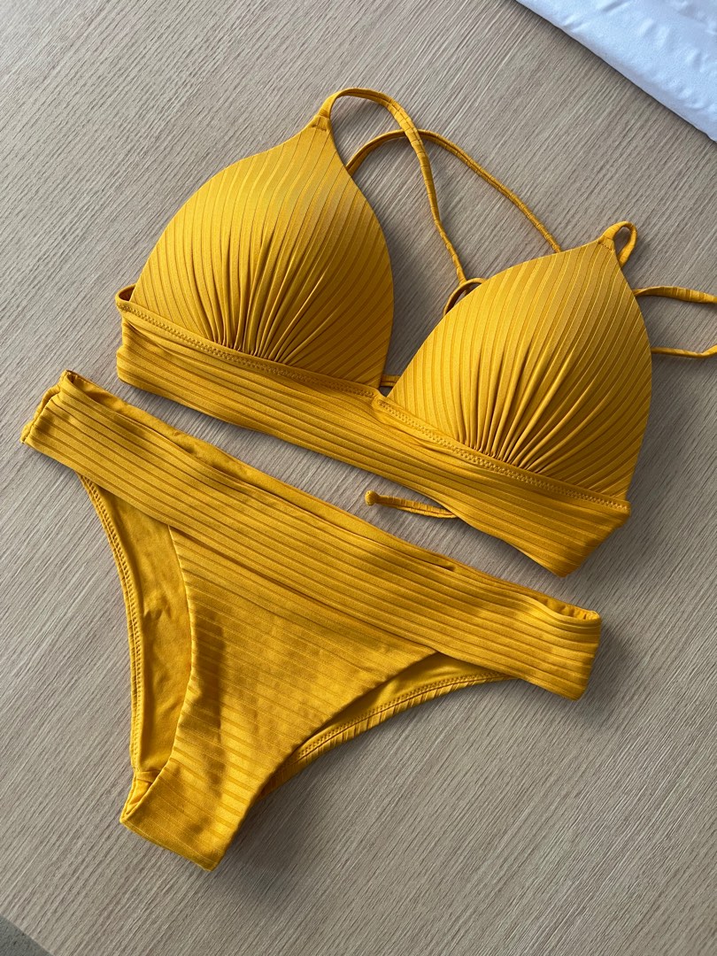 H&M Bikini Set, Women's Fashion, Swimwear, Bikinis & Swimsuits on Carousell