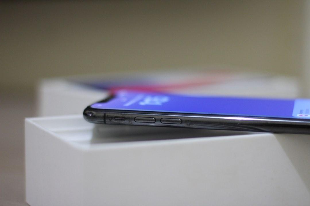 iPhone X 64GB Factory Unlocked (Category: iPhone X Series) located in Las Pinas. Submitted by karlfcon (Listing ID 1194210052, Image 3). Description: For Sale: iPhone X - Factory Unlocked (Openline any sim) - Test and reset all you want - 64GB Storage - Second hand - With Box and cases from previous owner - No hidden issues/ defects - No history of repair according to previous owner - No cracks/dents - 74% Battery Health - W/ Face ID and True Ton