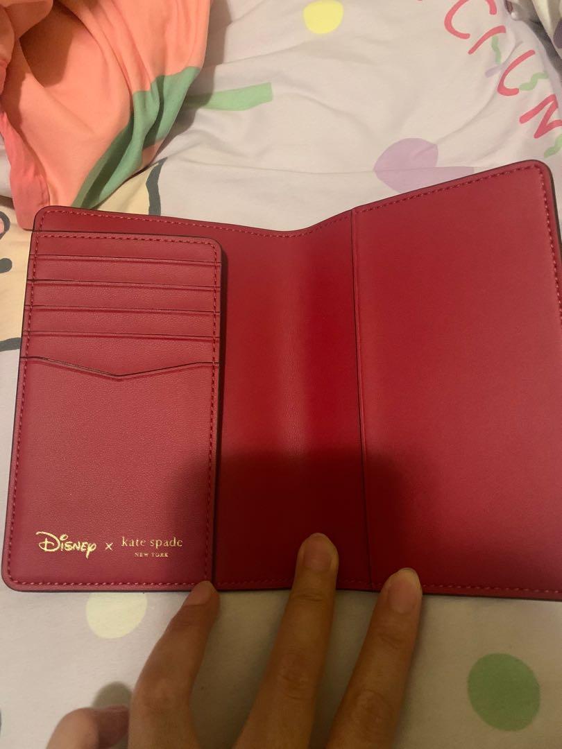 Kate spade Tigger passport holder, 女裝, 手袋及銀包, 銀包、卡片套 Carousell