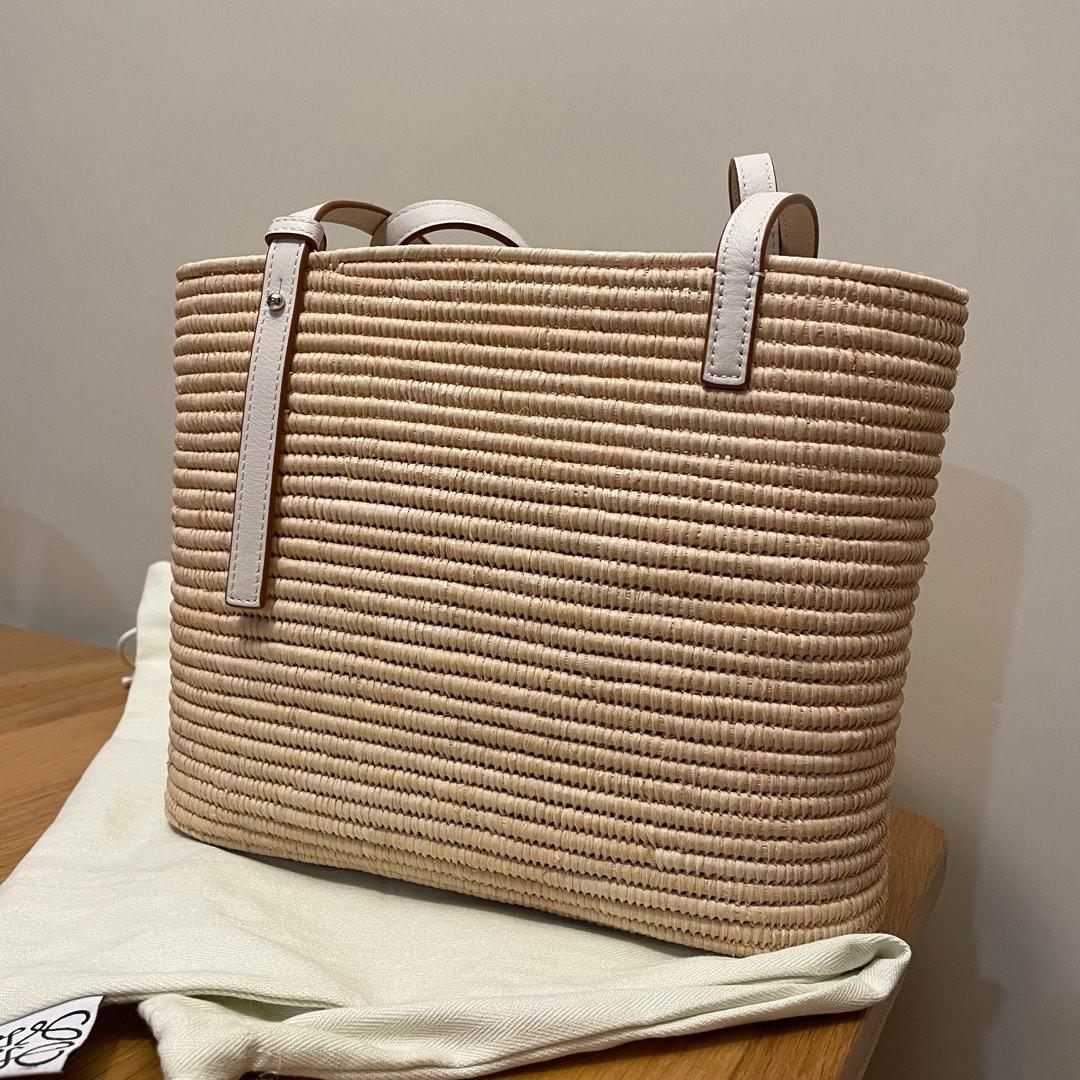 Loewe Small Square Basket bag in raffia and calfskin, 名牌, 手袋及銀包 Carousell