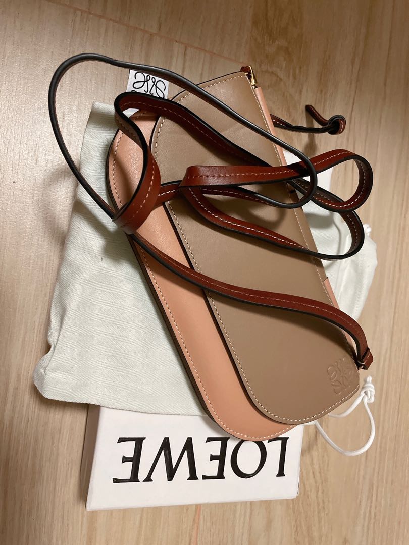 Gate pochette top