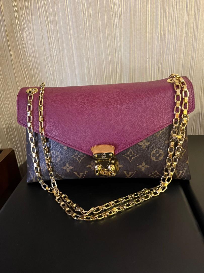 Louis Vuitton Pallas Chain Review + What's in my bag 