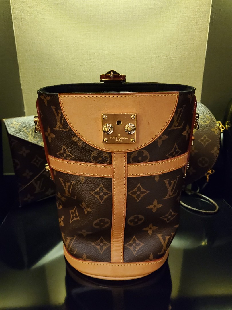 brown lv duffle bag