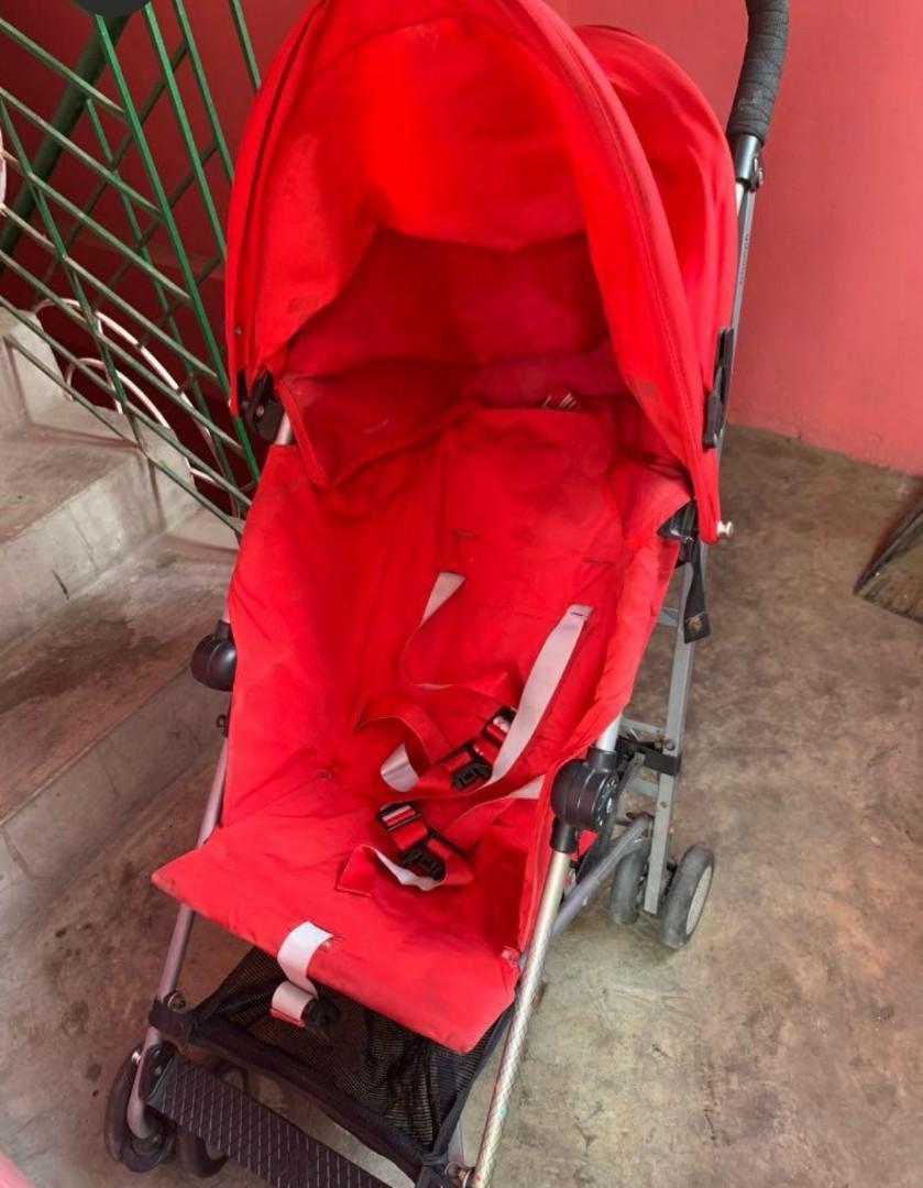 Mc Claren Triump (Category: Strollers) located in Quezon City. Submitted by csa22 (Listing ID 1194269317, Image 1). Description: Very sturdy and reliable especially for travelling and out of town trips Ideal for 1 year old and up not for new born babies *signs of usage *a little tear but but still it's purpose *price slightly negotiable Can be picked up personally or thru courier (grab or lalamove) c/o buyer.