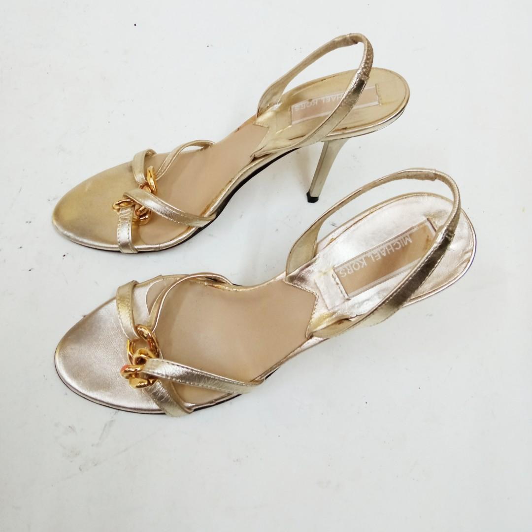 Michael kors sandals 219 top