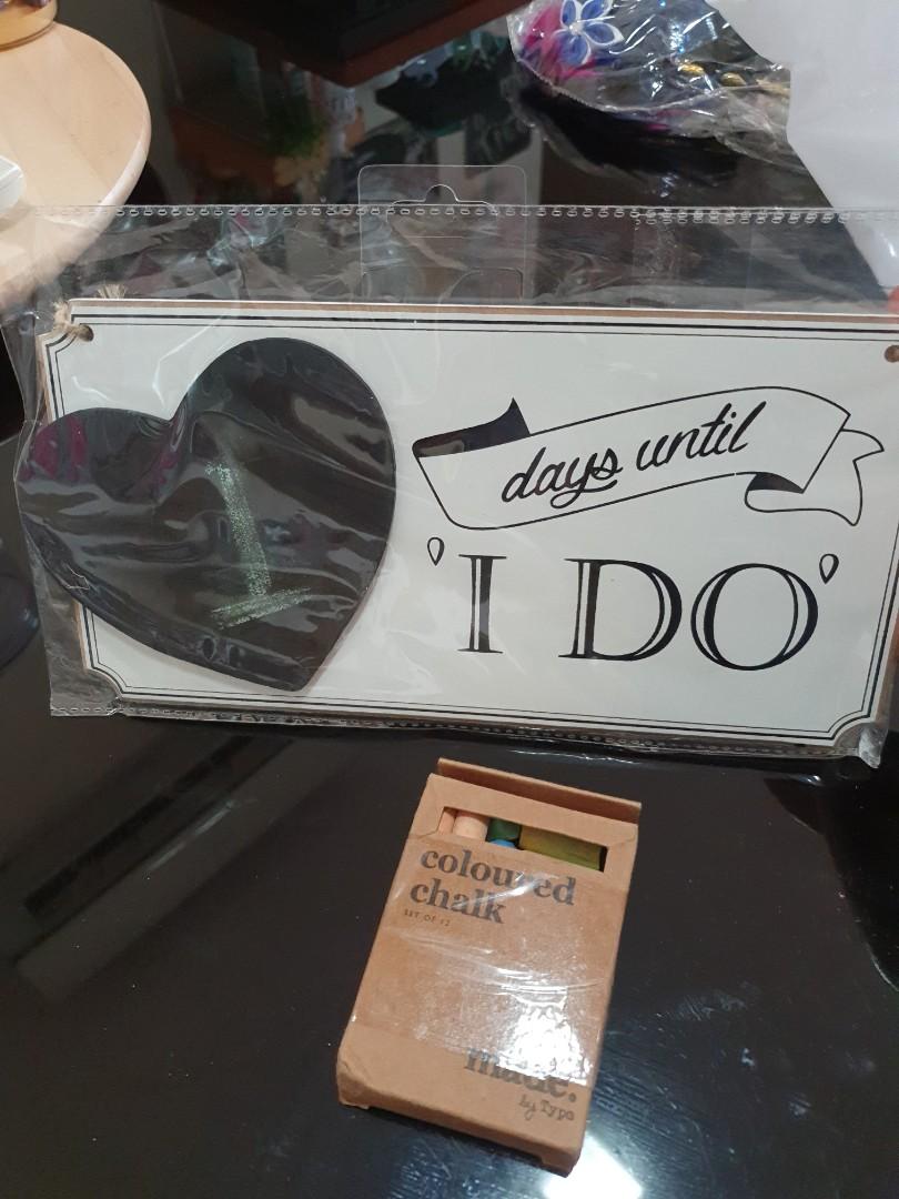 Monoyono Ginger Ray "Day until I do" board, Hobbies & Toys