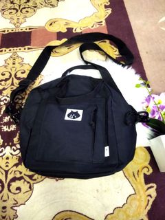 (Category: ) located in . Submitted by syashop_preloved (Listing ID 1194260221, Image 1). Description: .