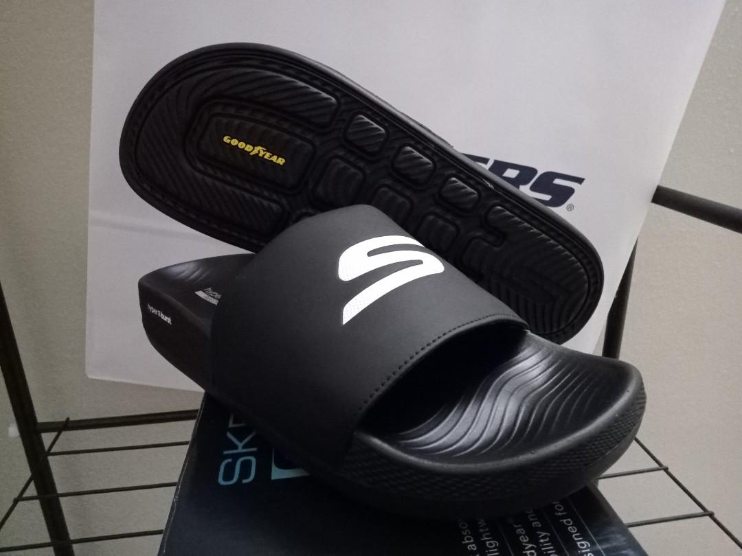 Skechers go walk recovery flip top flops