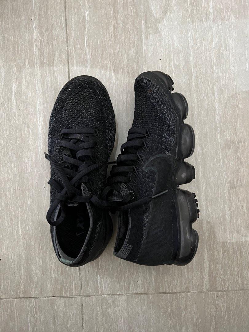 all black vapormax women's size 9