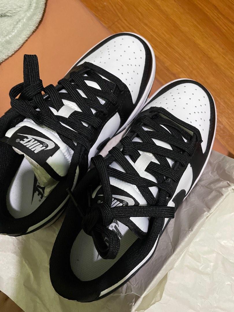 womens black and white nike dunks