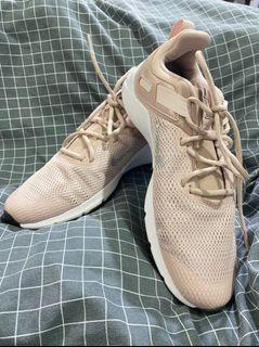 Nike Legend Essential Women