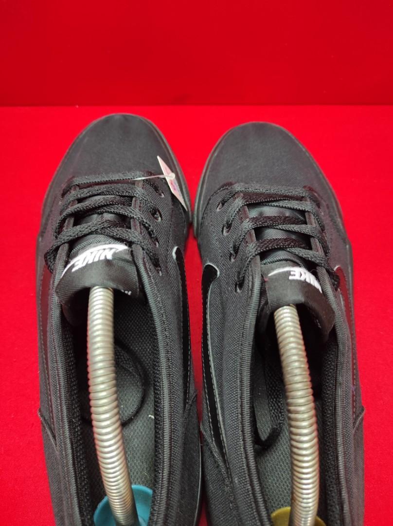 Nike toki hot sale all black