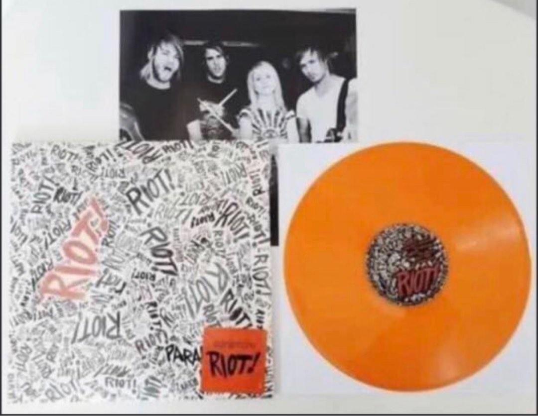 Urban on sale outfitters paramore