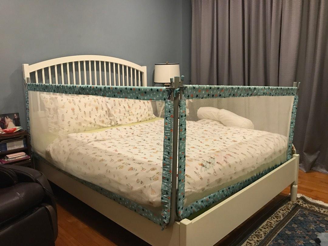 (Queen) Baby Bed Fence (2 Sided) / Children Safety Bed Guardrail / Kids Safety Barrier Frame
