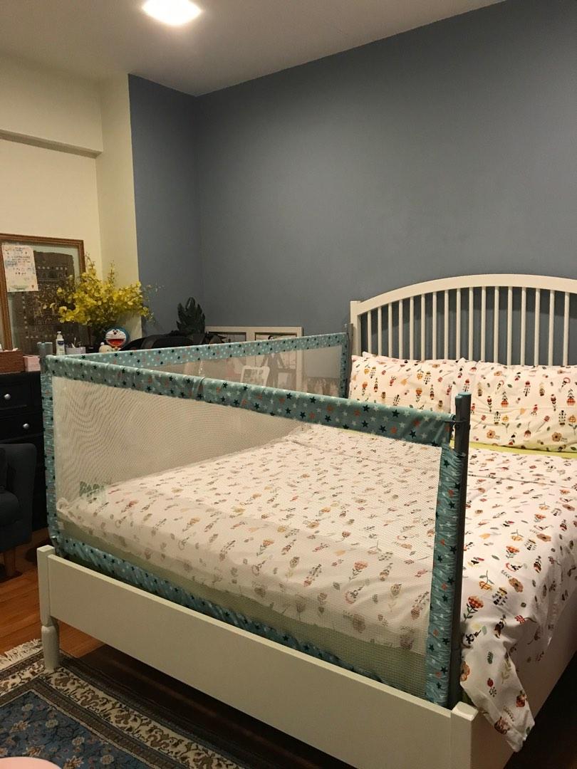 (Queen) Baby Bed Fence (2 Sided) / Children Safety Bed Guardrail / Kids Safety Barrier Frame