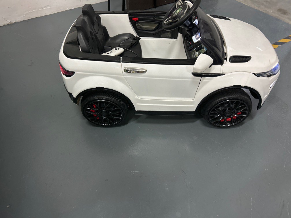 Range Rover kids, Hobbies & Toys, Toys & Games on Carousell