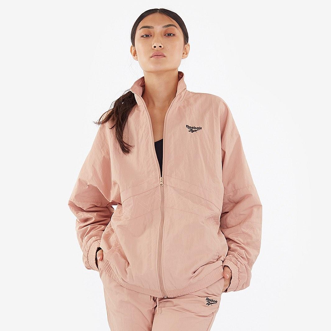 Gigi hadid outlet reebok jacket