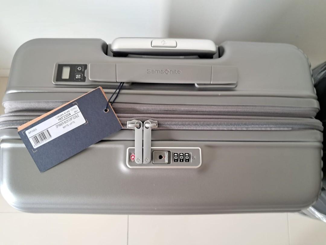 Samsonite Hartlan (Black) 68/25 Spinner at 240 and Samsonite Prestige