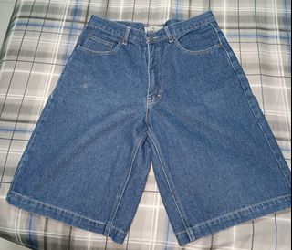 (Category: ) located in . Submitted by koalamummy155 (Listing ID 1194300283, Image 1). Description: .