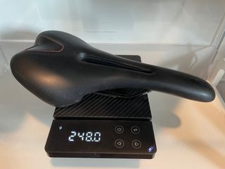 （分類：）位於 。 由 jl0701 提交（商品編號 1194196858，圖片 1）。簡介： 。