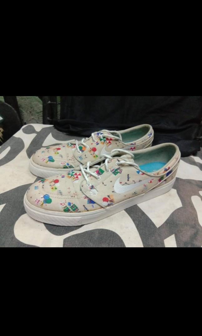 stefan janoski beach
