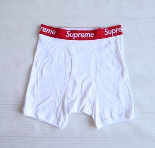 Supreme x Hanes Boxer Brief Size Small Fit to Medium (see last photo for the issue)