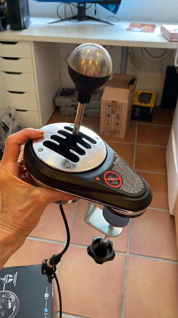 Thrustmaster TMX Force Feedback, TLCM Pedal, TH8A Shifter [Xbox], 電子遊戲