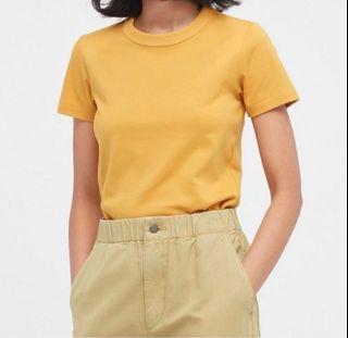 Uniqlo crew neck short sleeve t-shirt mustard