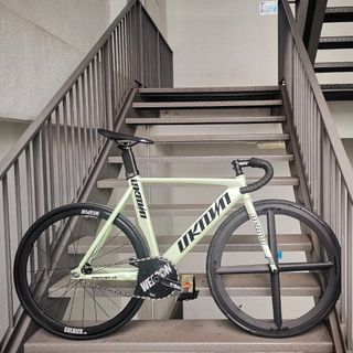 (Category: ) located in . Submitted by mr.bicycles (Listing ID 1194196455, Image 1). Description: .