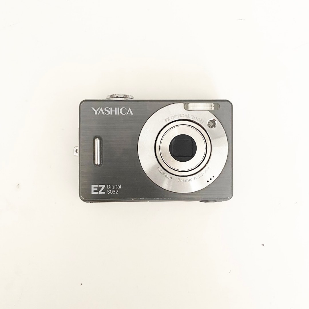 Vintage Yashica Digital EZ 9032 Digital Camera Digicam, Photography, Cameras on Carousell