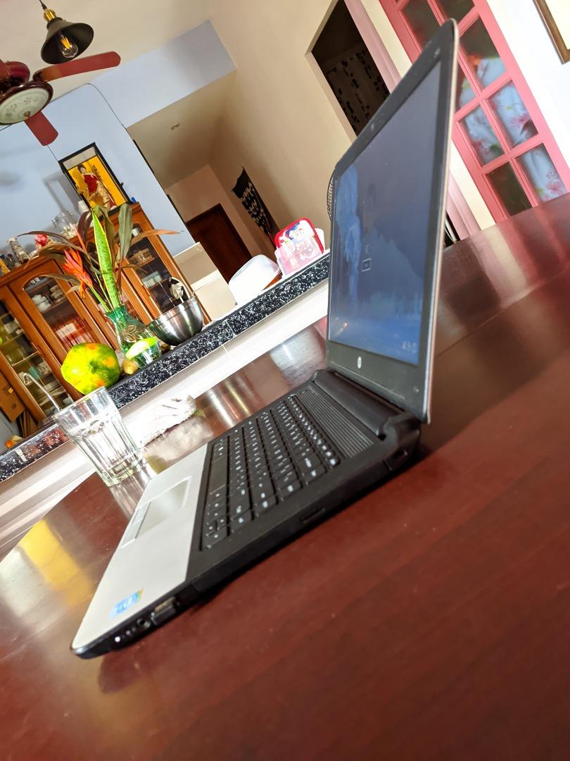 Walang issue Slim Core i5 laptop with HD camera (Category: Laptops & Notebooks) located in Quezon City. Submitted by gadgetsun (Listing ID 1194244653, Image 2). Description: Smooth unit ready to use no issue Intel Core i5 4th Gen 2.30ghz 4gb ddr3 ram upgradeable 128gb SSD drive fastboot less than 20sec Dvdrw drive (pwede gawin 2nd hdd) Webcam HD malinaw 3D Dual speakers loud Dolby DTS audio 14inch led HD malinaw Wifi plus Bluetooth Windows 10 and