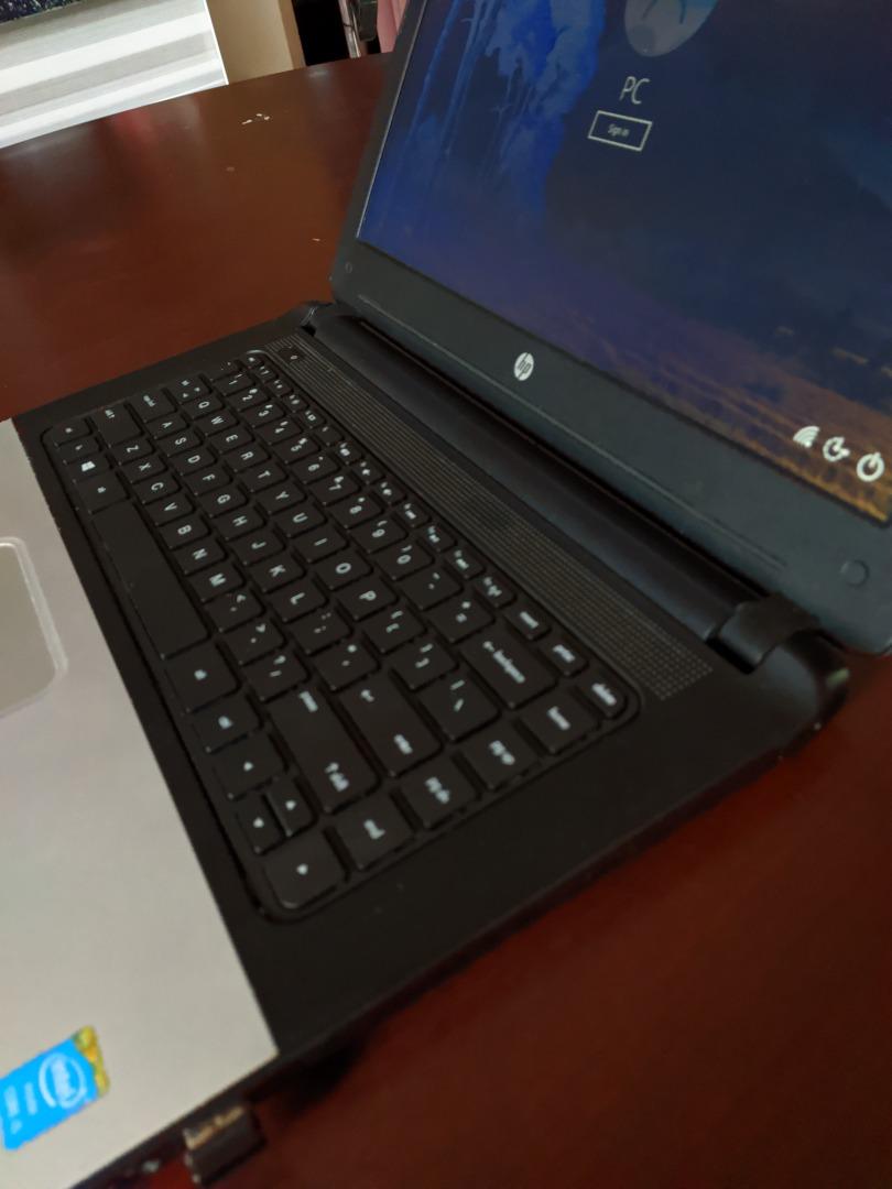 Walang issue Slim Core i5 laptop with HD camera (Category: Laptops & Notebooks) located in Quezon City. Submitted by gadgetsun (Listing ID 1194244653, Image 3). Description: Smooth unit ready to use no issue Intel Core i5 4th Gen 2.30ghz 4gb ddr3 ram upgradeable 128gb SSD drive fastboot less than 20sec Dvdrw drive (pwede gawin 2nd hdd) Webcam HD malinaw 3D Dual speakers loud Dolby DTS audio 14inch led HD malinaw Wifi plus Bluetooth Windows 10 and
