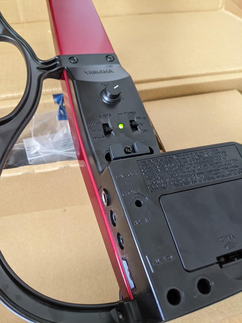 Yamaha SV130 electric violin and bow, 興趣及遊戲, 音樂樂器 & 配件, 樂器 Carousell