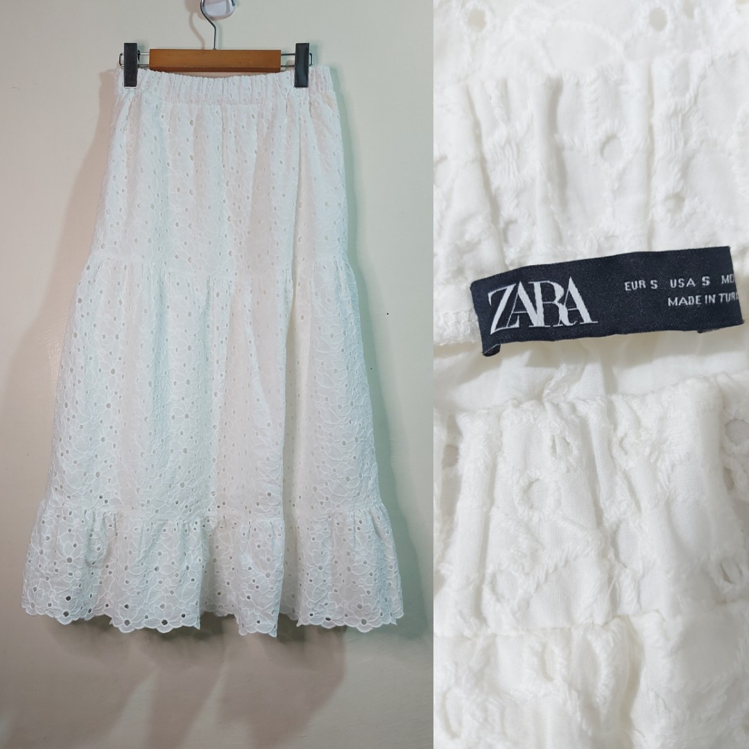 Zara Eyelet Midi Skirt, Women's Fashion, Bottoms, Skirts on Carousell