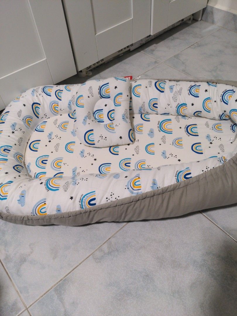 012 months sleeping cot for babies., Babies & Kids, Baby Nursery