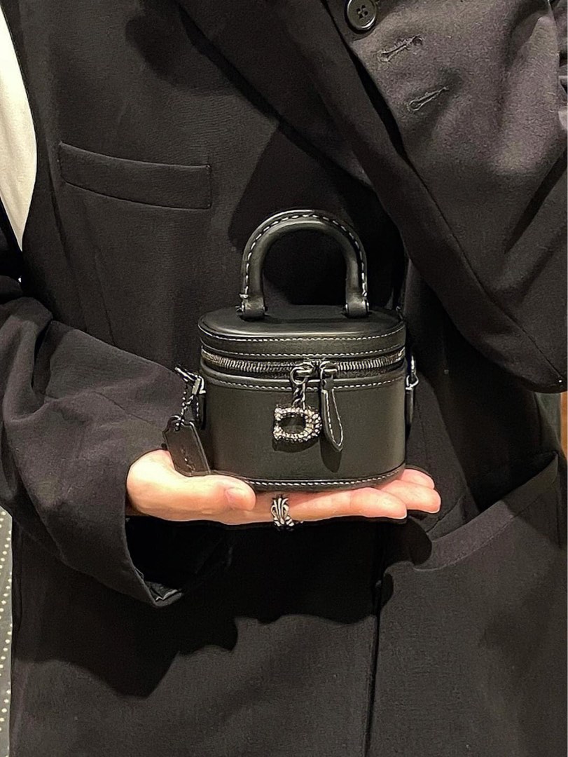 Coach trail bag black online