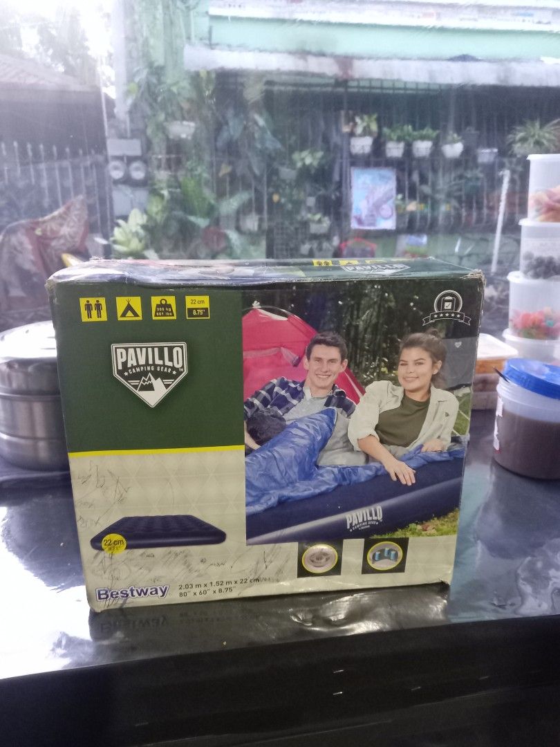 AIRBED FAMILY WITH AIRPUMP, Furniture & Home Living, Furniture, Bed