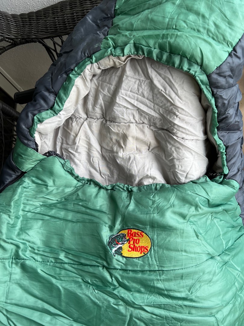 All season sleeping bag, Sports Equipment, Hiking & Camping on Carousell