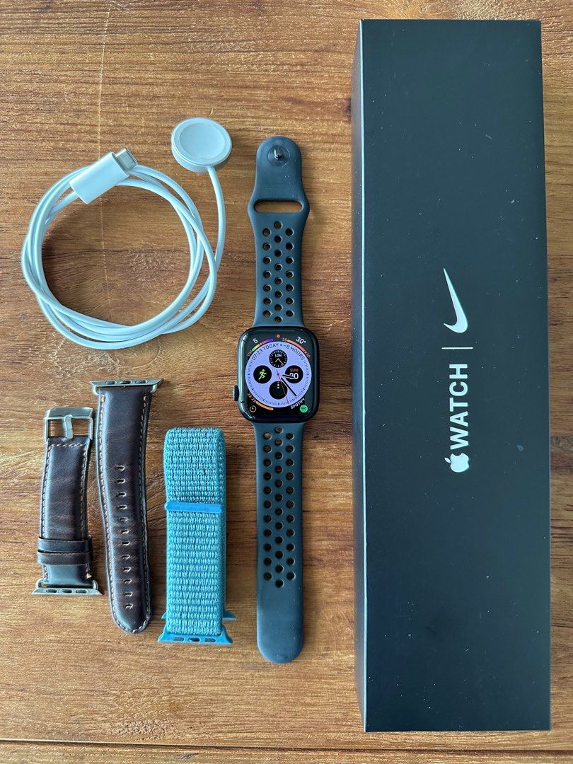 Apple Watch Nike Series 7 GPS + Cellular, mm Midnight Aluminium