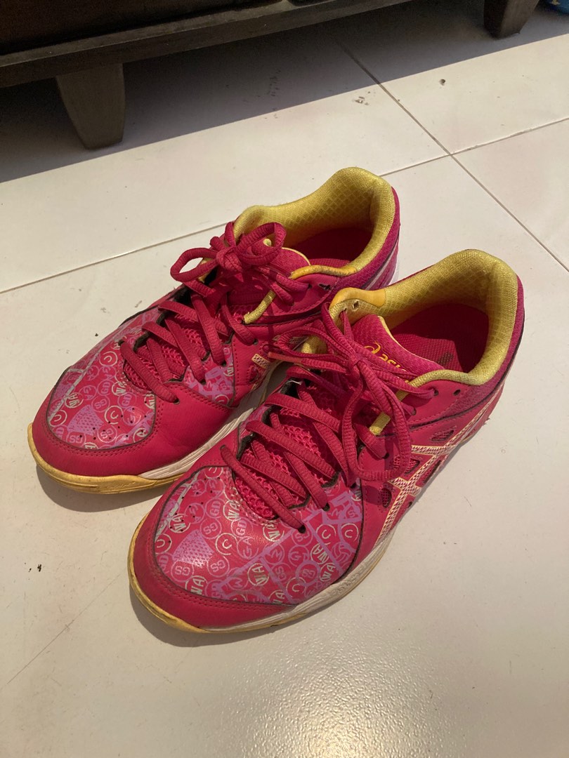 Red on sale netball shoes