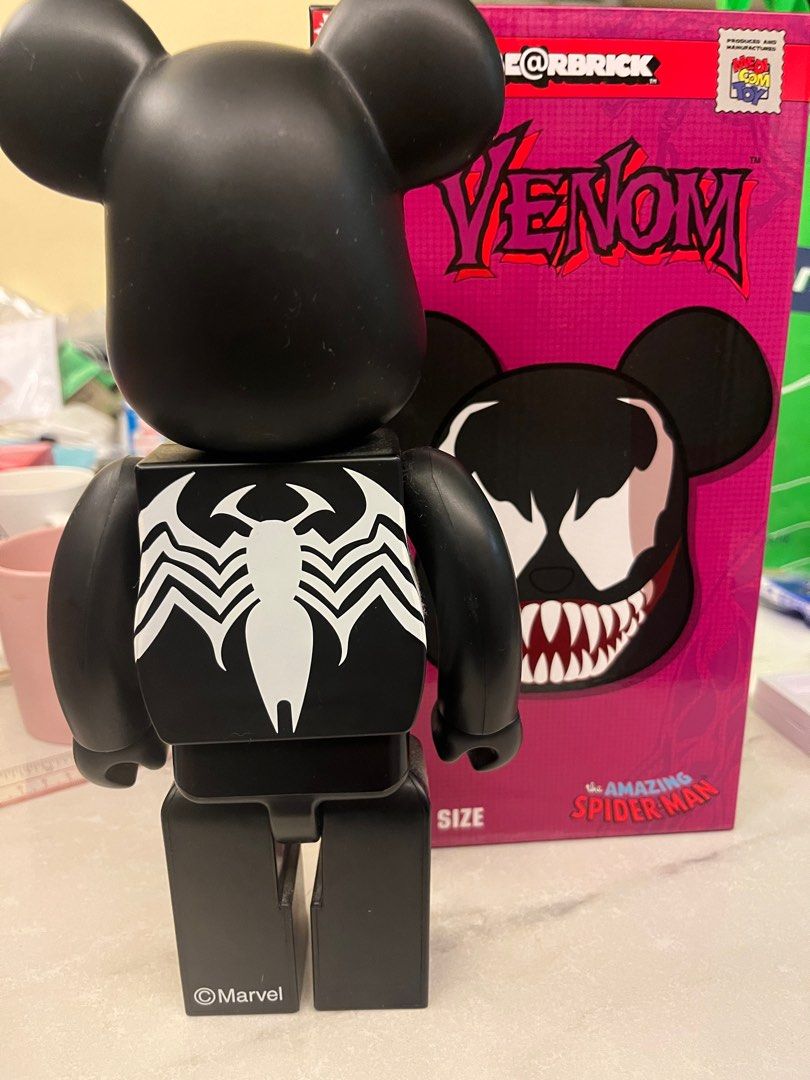 Bearbrick venom 400%, 興趣及遊戲, 玩具& 遊戲類- Carousell