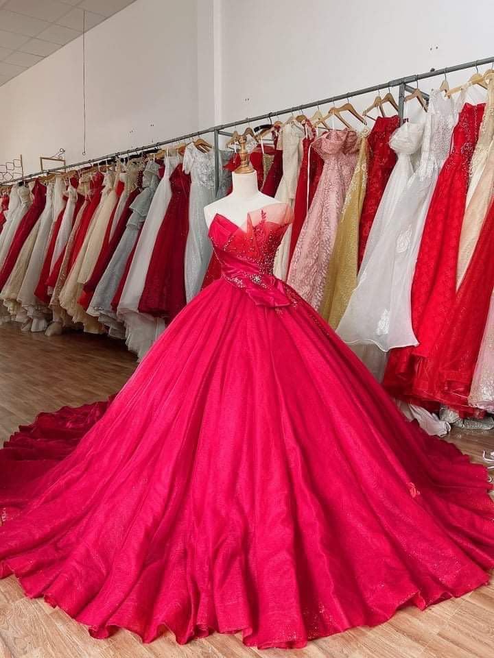 Beautiful gown for debut sale