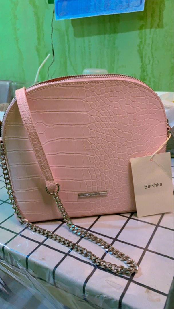 Bershka slingbag original counter mall, Fesyen Wanita, Tas & Dompet di
