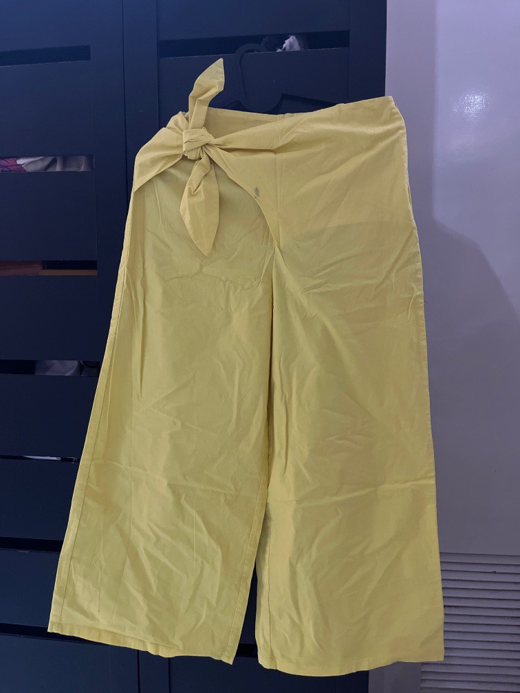 bershka yellow pants, Women's Fashion, Bottoms, Other Bottoms on Carousell