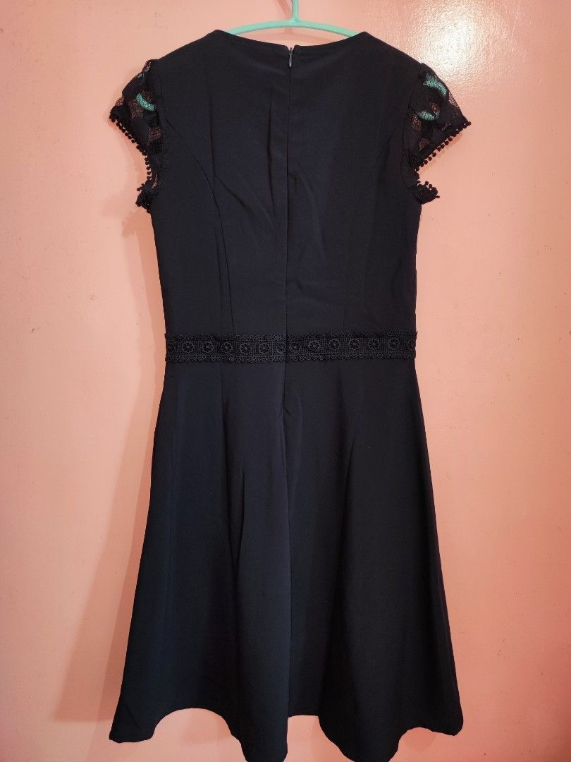 BNWT Dress (Category: Dresses) located in Rizal. Submitted by maxxthecat (Listing ID 1198105728, Image 2). Description: Color is Navy Blue.