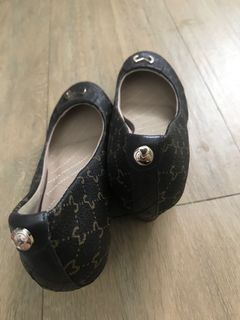 (Category: ) located in . Submitted by Sabs_Preloved (Listing ID 1198001639, Image 1). Description: .