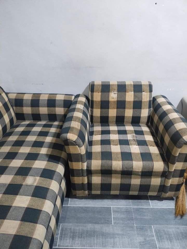 Bulky sofa (checkered), Furniture & Home Living, Furniture, Sofas on