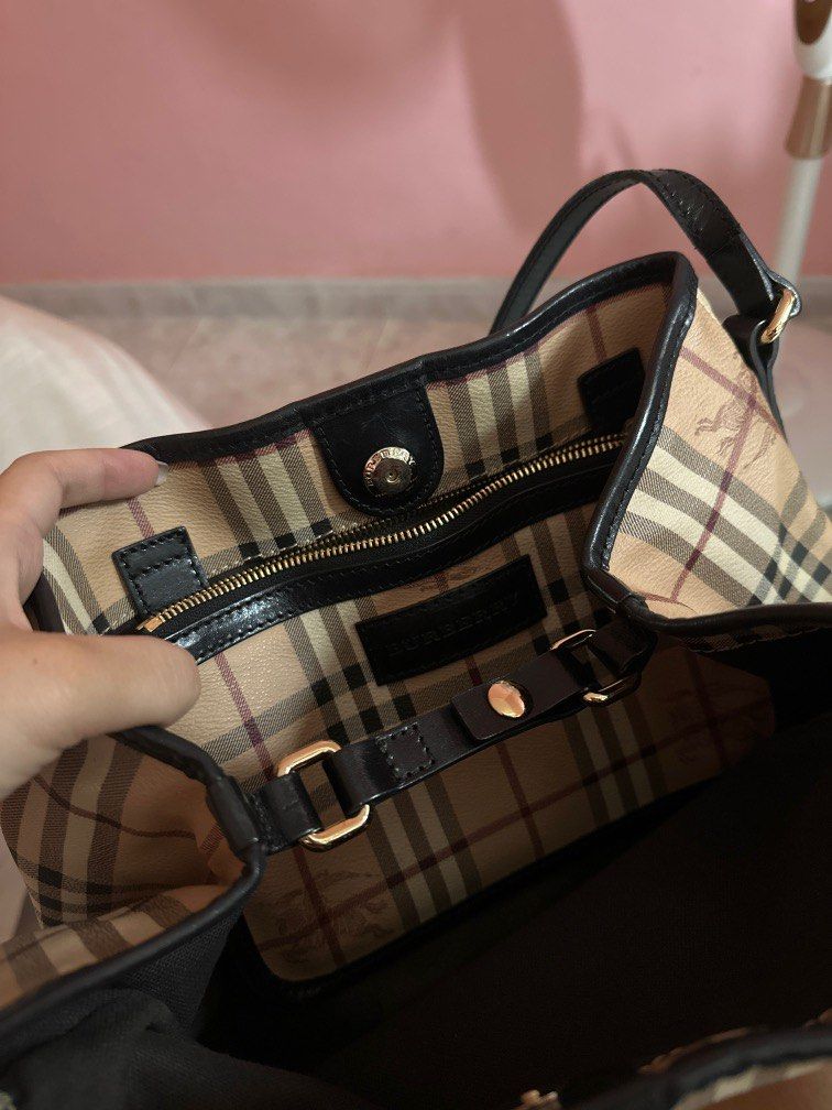 Burberry signature top