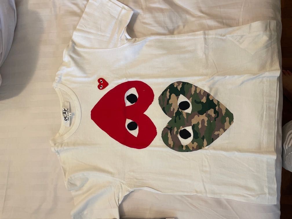 cdg tee (Category: Tshirts & Polo Shirts) located in Singapore. Submitted by xxxxxxxxxx13 (Listing ID 1198018839, Image 1). Description: good condition, letting go really low.